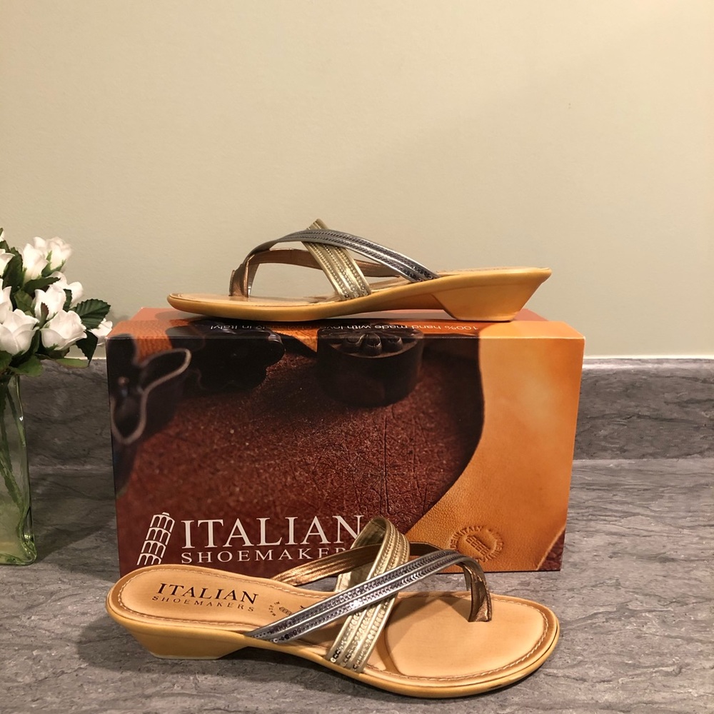 Metallic sandal